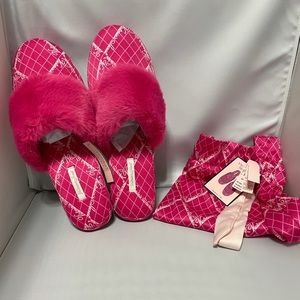 Victoria Secret slippers NWT